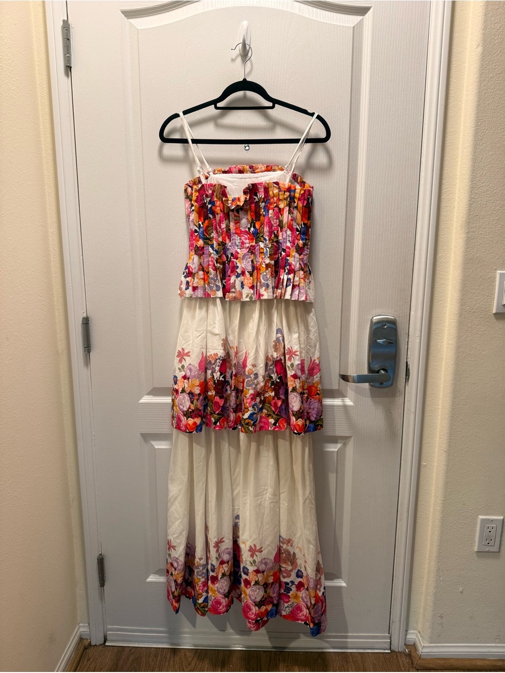 ELLIATT Alice Tiered Gown in Ombre Floral Size S NWT - Picture 6 of 7
